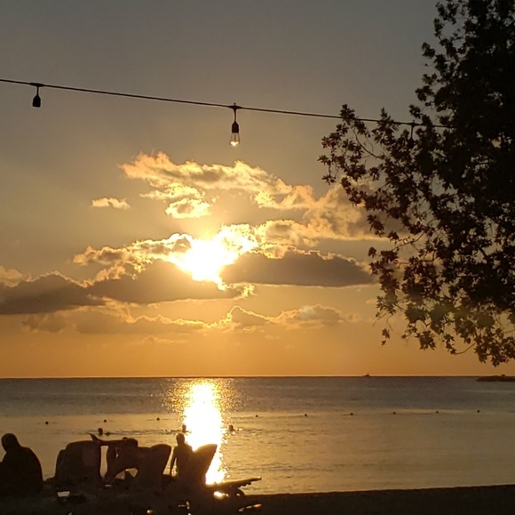 Meet your Posher, Kiana - Picture 1 of 1